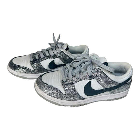 Nike Dunk Low Golden Gals Metallic Silver Womens Size 6 DO5882-001 Sneaker Shoes - Picture 1 of 8